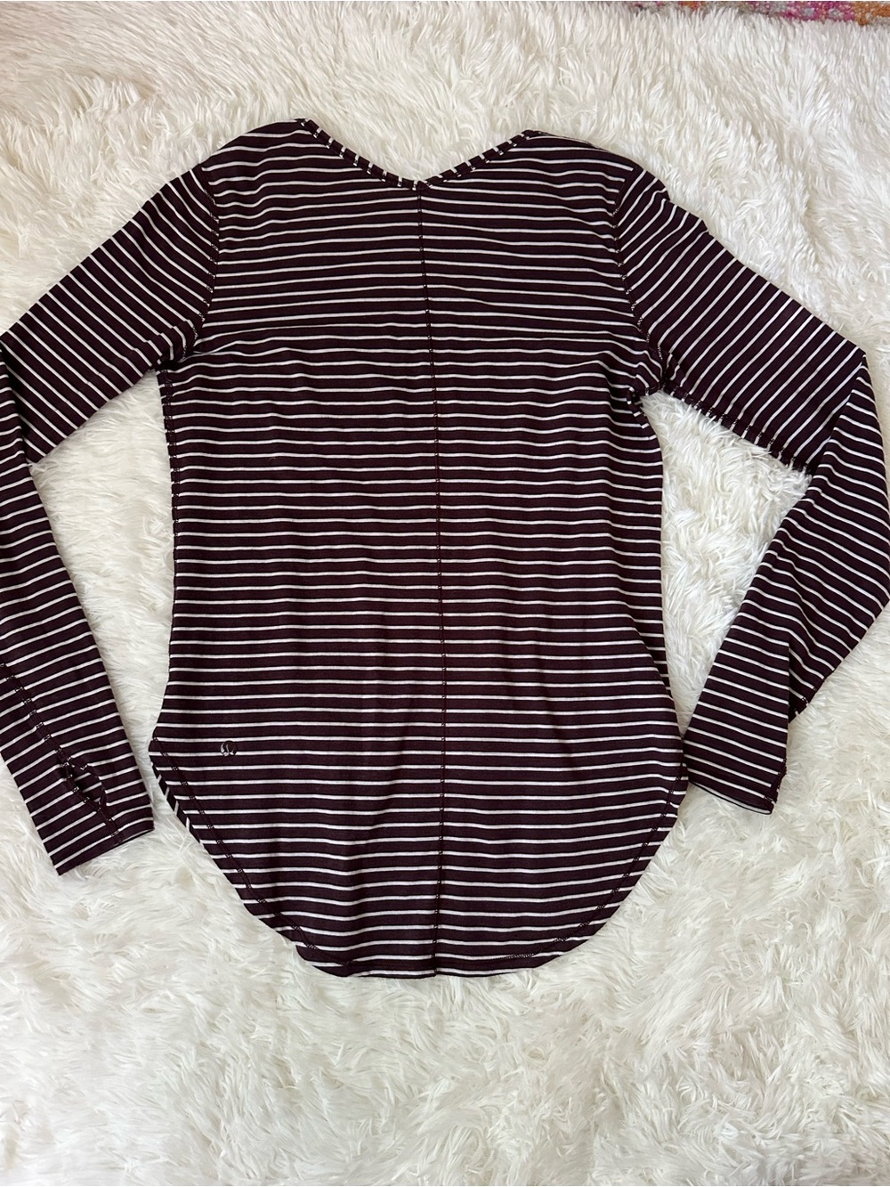 Lululemon Yogini 5 Year Long Sleeve Tee - Sz 6 - Picture 4 of 6